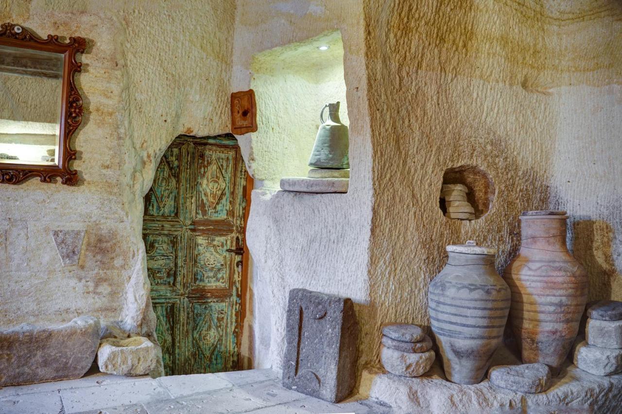 Gibos Cave Hotel Ürgüp Bagian luar foto