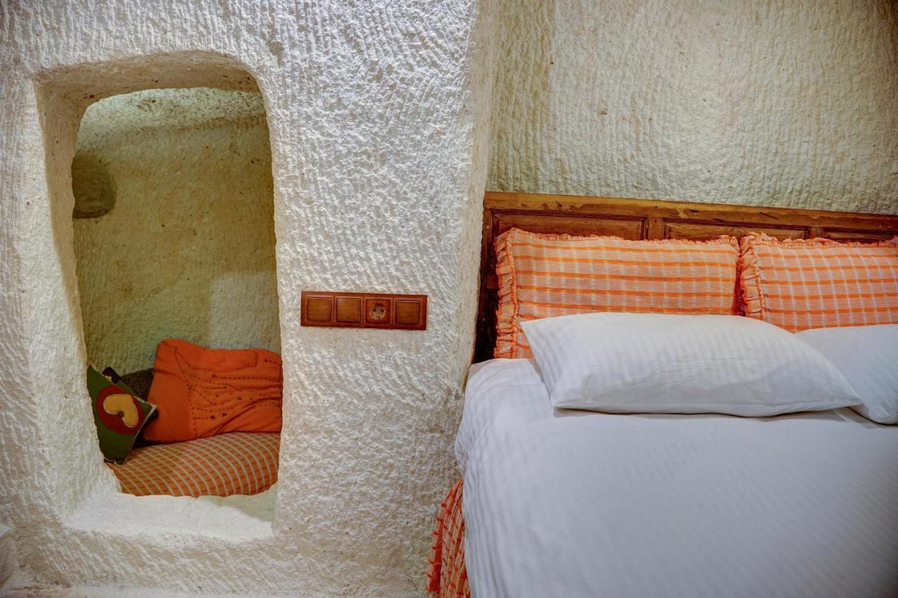 Gibos Cave Hotel Ürgüp Bagian luar foto