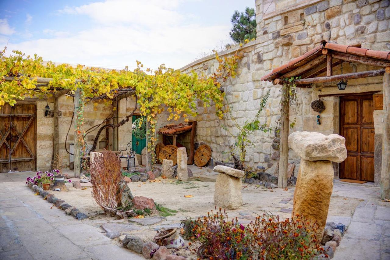 Gibos Cave Hotel Ürgüp Bagian luar foto