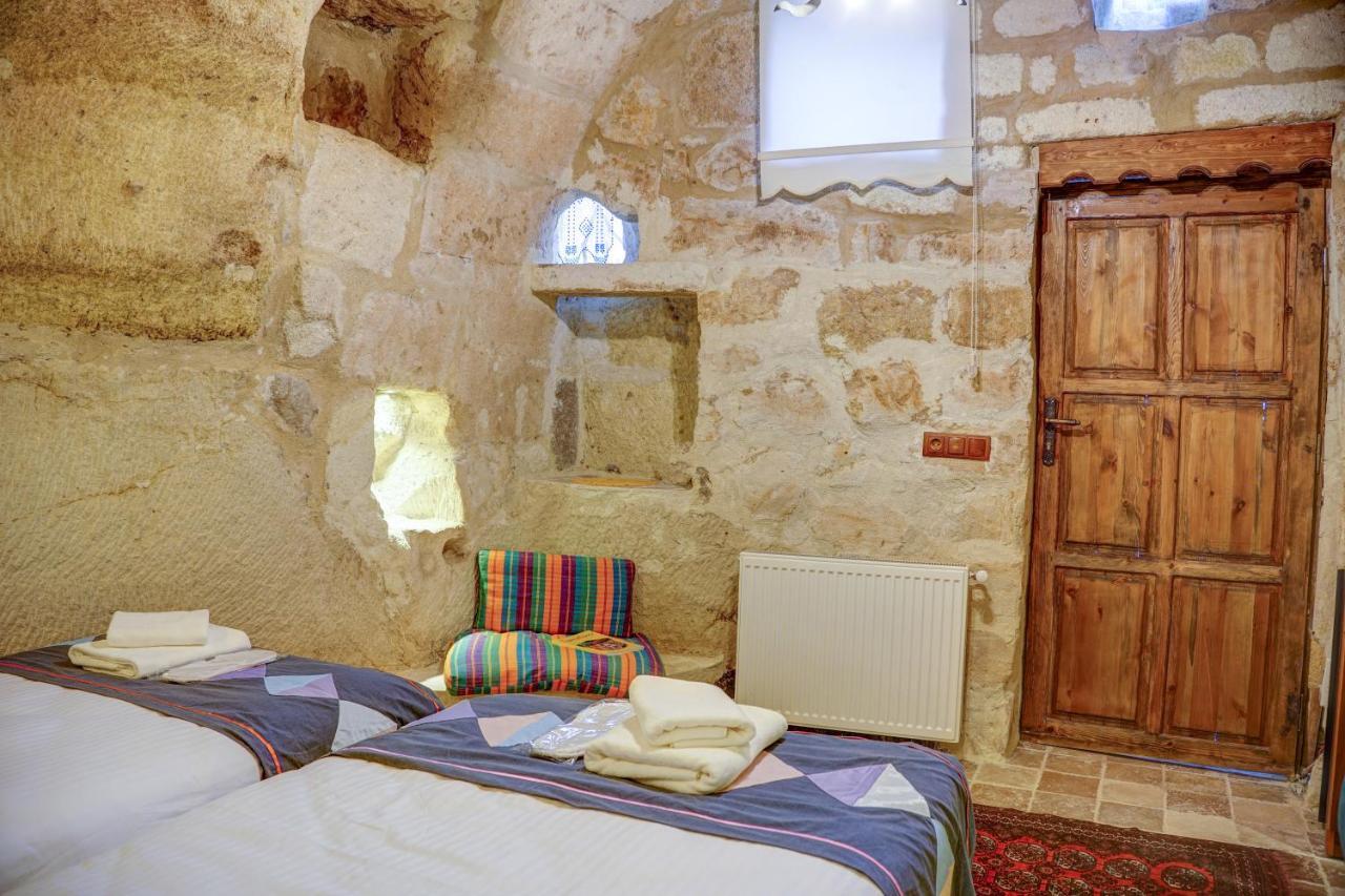 Gibos Cave Hotel Ürgüp Bagian luar foto