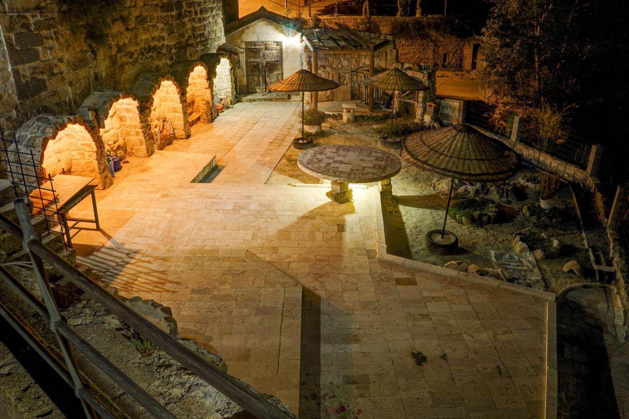 Gibos Cave Hotel Ürgüp Bagian luar foto